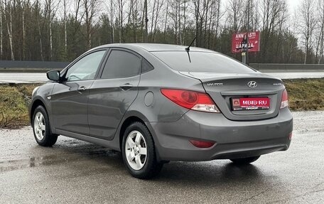 Hyundai Solaris II рестайлинг, 2011 год, 677 000 рублей, 27 фотография