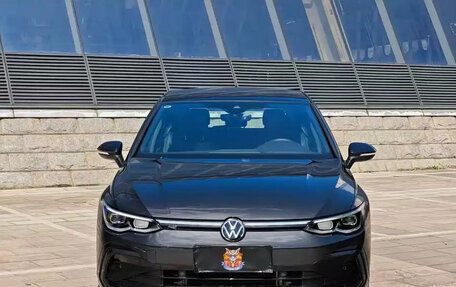 Volkswagen Golf VIII, 2021 год, 1 330 000 рублей, 2 фотография