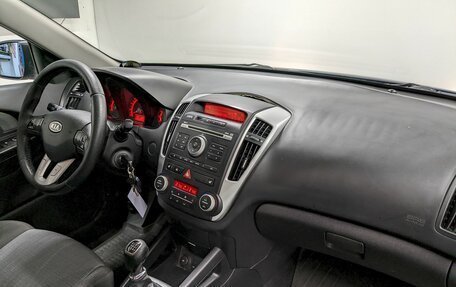 KIA cee'd I рестайлинг, 2011 год, 690 000 рублей, 19 фотография