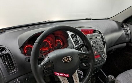 KIA cee'd I рестайлинг, 2011 год, 690 000 рублей, 13 фотография