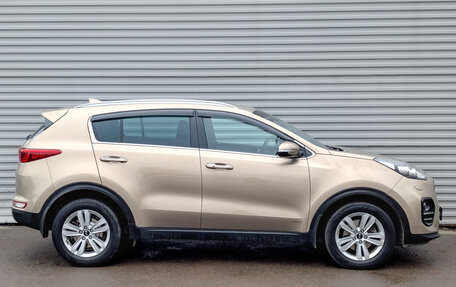 KIA Sportage IV рестайлинг, 2017 год, 2 095 000 рублей, 4 фотография