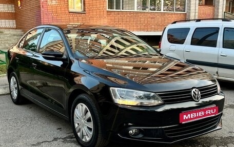 Volkswagen Jetta VI, 2014 год, 875 000 рублей, 2 фотография