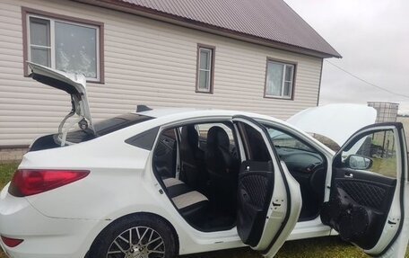 Hyundai Solaris II рестайлинг, 2011 год, 675 000 рублей, 6 фотография