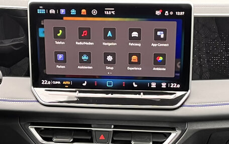 Volkswagen Tiguan, 2025 год, 5 860 665 рублей, 16 фотография