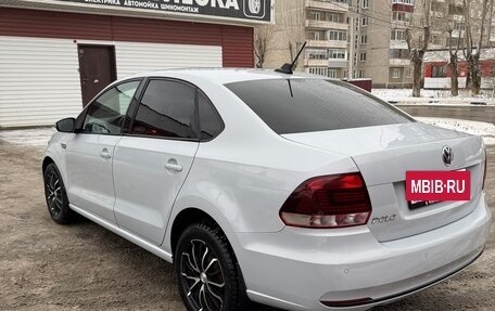 Volkswagen Polo VI (EU Market), 2018 год, 1 300 000 рублей, 8 фотография