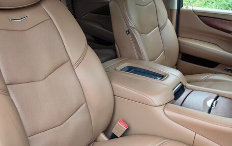 Cadillac Escalade IV, 2016 год, 3 999 999 рублей, 22 фотография