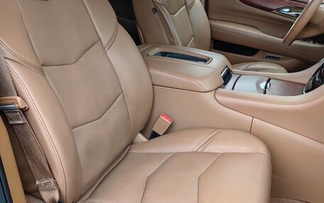 Cadillac Escalade IV, 2016 год, 3 999 999 рублей, 29 фотография