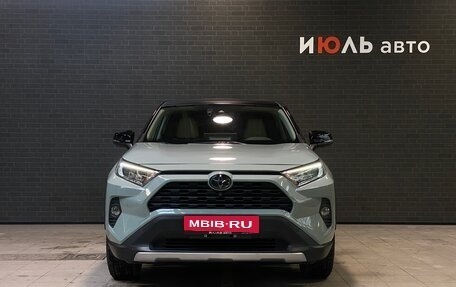 Toyota RAV4, 2021 год, 3 450 000 рублей, 2 фотография