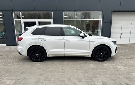 Volkswagen Touareg III, 2019 год, 4 990 000 рублей, 4 фотография