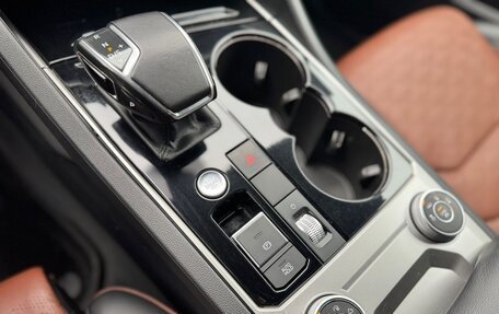 Volkswagen Touareg III, 2019 год, 4 990 000 рублей, 13 фотография