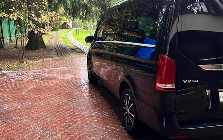 Mercedes-Benz V-Класс, 2015 год, 3 600 000 рублей, 21 фотография