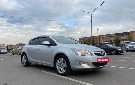 Opel Astra J, 2011 год, 750 000 рублей, 11 фотография