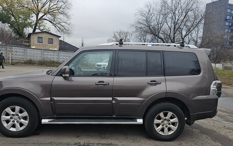 Mitsubishi Pajero IV, 2010 год, 2 200 000 рублей, 3 фотография