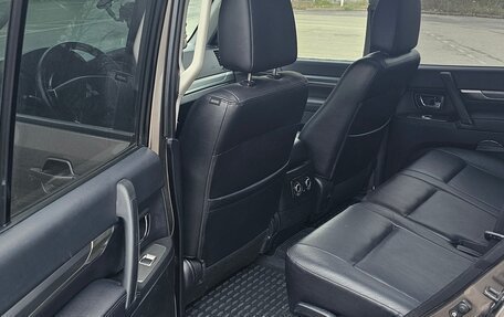 Mitsubishi Pajero IV, 2010 год, 2 200 000 рублей, 18 фотография