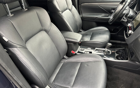 Mitsubishi Outlander III рестайлинг 3, 2020 год, 2 449 000 рублей, 18 фотография