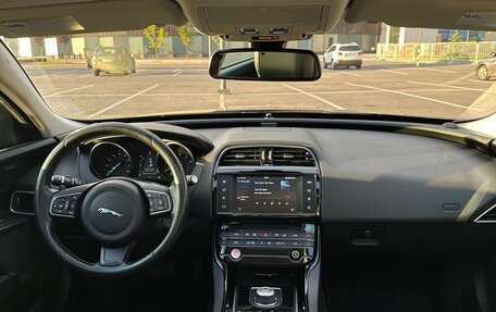 Jaguar XE I рестайлинг, 2016 год, 1 790 000 рублей, 2 фотография