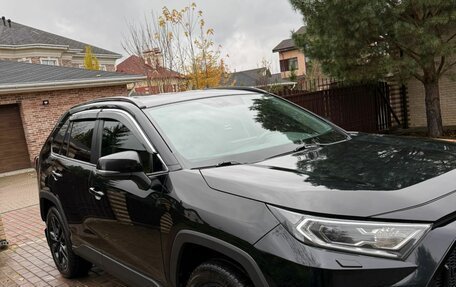 Toyota RAV4, 2021 год, 3 380 000 рублей, 3 фотография