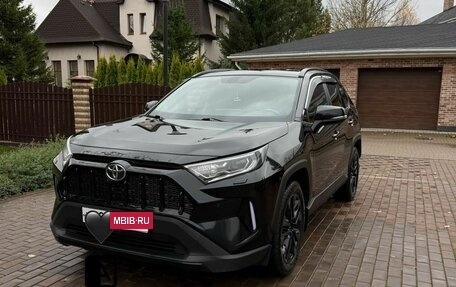 Toyota RAV4, 2021 год, 3 380 000 рублей, 2 фотография