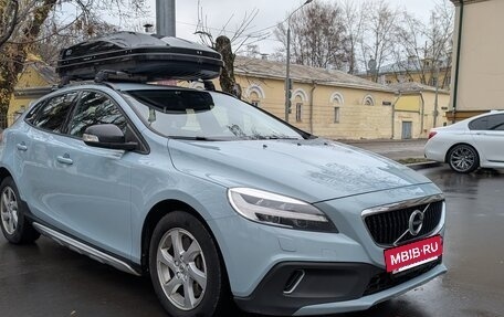 Volvo V40 Cross Country I, 2018 год, 1 910 000 рублей, 3 фотография