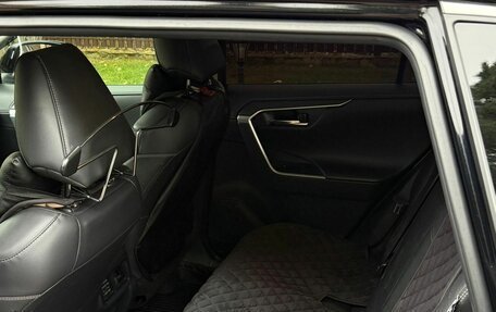 Toyota RAV4, 2021 год, 3 380 000 рублей, 6 фотография