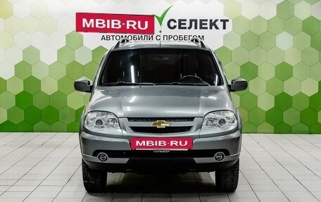 Chevrolet Niva I рестайлинг, 2010 год, 500 000 рублей, 3 фотография