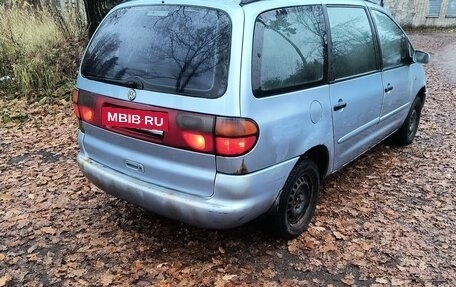 Volkswagen Sharan I рестайлинг, 1998 год, 150 000 рублей, 3 фотография