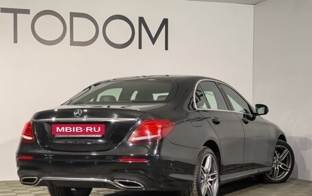 Mercedes-Benz E-Класс, 2019 год, 3 699 000 рублей, 4 фотография