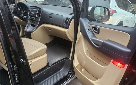 Hyundai H-1 II рестайлинг, 2020 год, 3 100 000 рублей, 4 фотография