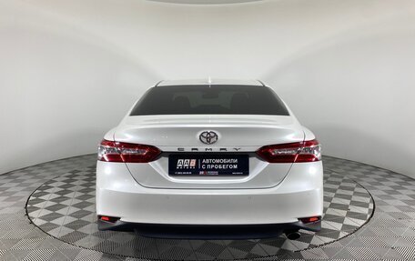 Toyota Camry, 2021 год, 3 149 000 рублей, 4 фотография