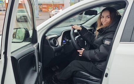 Toyota RAV4, 2014 год, 2 800 000 рублей, 14 фотография