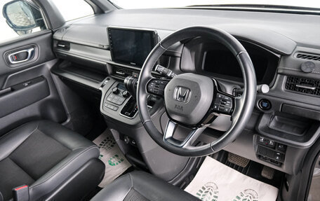 Honda Stepwgn, 2023 год, 2 999 000 рублей, 9 фотография