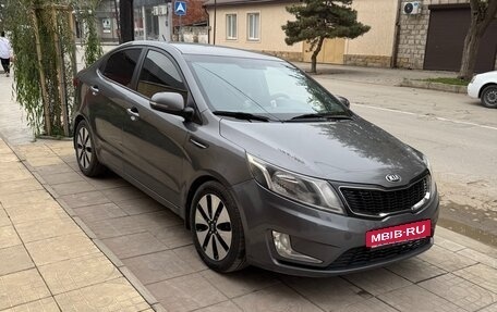 KIA Rio III рестайлинг, 2013 год, 850 000 рублей, 2 фотография