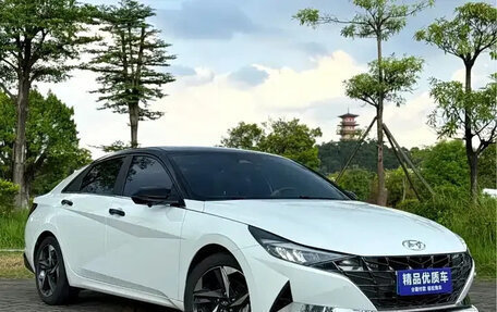 Hyundai Elantra, 2021 год, 1 300 000 рублей, 2 фотография