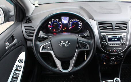 Hyundai Solaris II рестайлинг, 2016 год, 995 000 рублей, 6 фотография