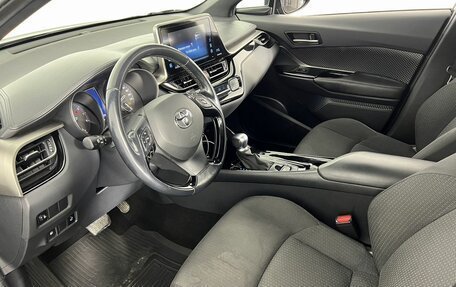 Toyota C-HR I рестайлинг, 2019 год, 2 150 000 рублей, 10 фотография