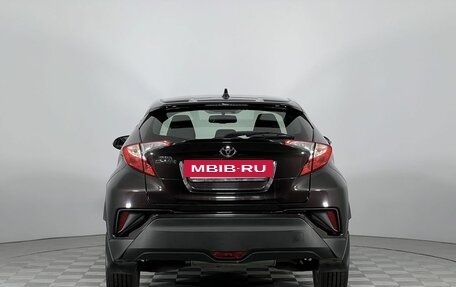 Toyota C-HR I рестайлинг, 2019 год, 2 150 000 рублей, 6 фотография