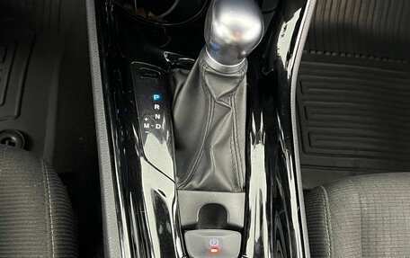 Toyota C-HR I рестайлинг, 2019 год, 2 150 000 рублей, 19 фотография