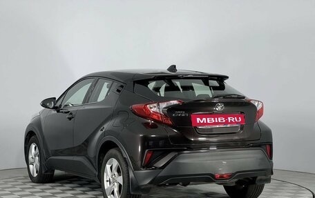 Toyota C-HR I рестайлинг, 2019 год, 2 150 000 рублей, 7 фотография