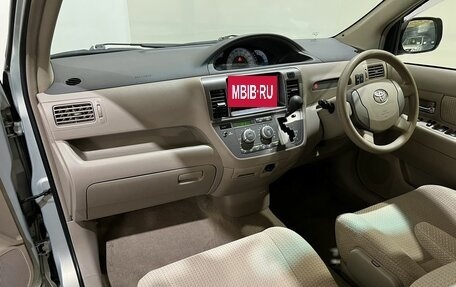 Toyota Raum II, 2008 год, 750 000 рублей, 19 фотография