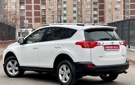 Toyota RAV4, 2014 год, 1 575 000 рублей, 6 фотография