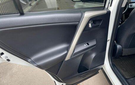 Toyota RAV4, 2014 год, 1 575 000 рублей, 17 фотография