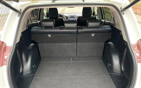 Toyota RAV4, 2014 год, 1 575 000 рублей, 21 фотография