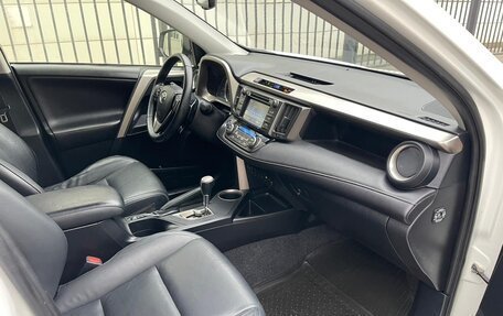 Toyota RAV4, 2014 год, 1 575 000 рублей, 24 фотография