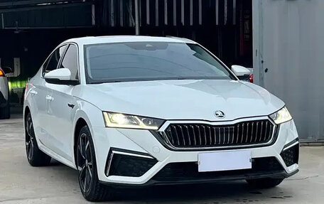 Skoda Octavia IV, 2022 год, 2 050 000 рублей, 1 фотография