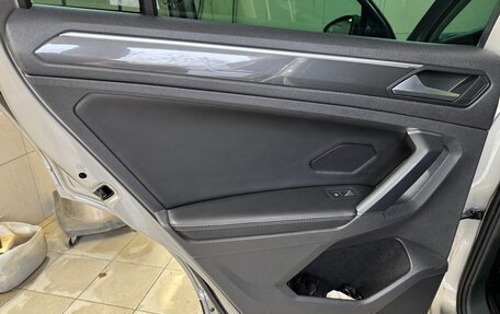 Volkswagen Tiguan II, 2018 год, 2 850 000 рублей, 11 фотография