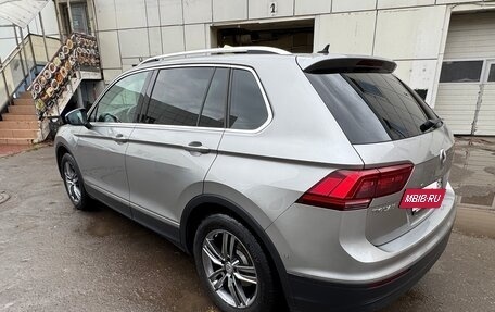 Volkswagen Tiguan II, 2018 год, 2 850 000 рублей, 4 фотография