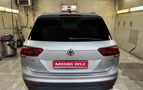 Volkswagen Tiguan II, 2018 год, 2 850 000 рублей, 22 фотография