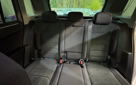 Volkswagen Tiguan II, 2018 год, 2 850 000 рублей, 32 фотография