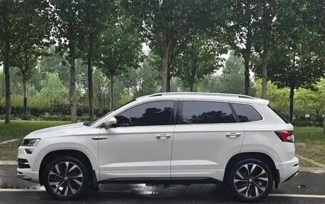 Skoda Karoq I, 2021 год, 1 990 000 рублей, 4 фотография