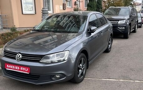 Volkswagen Jetta VI, 2012 год, 1 150 000 рублей, 2 фотография